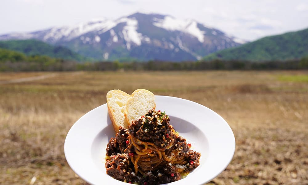 ポルチーニ茸とトリュフ風味のボロネーゼパスタ